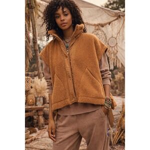Free People Sherpa Zip Vest in Twig color